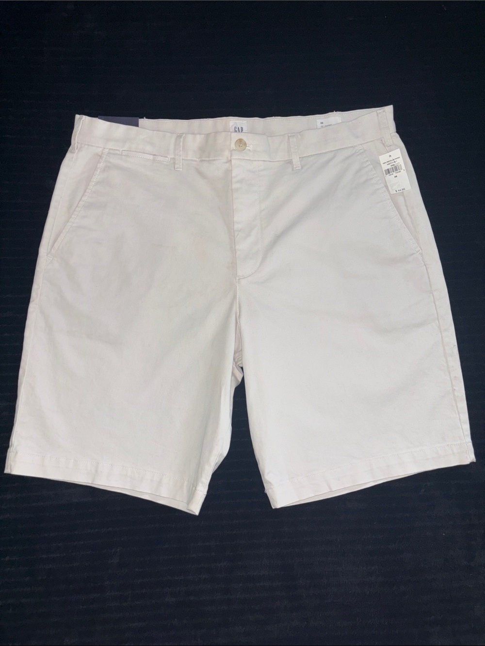 GAP Men's Flat-Front Shorts in Light Cream
